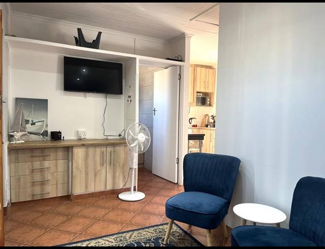1 BEDROOM APARTMENT FOR SALE IN HARTENBOS CENTRAL